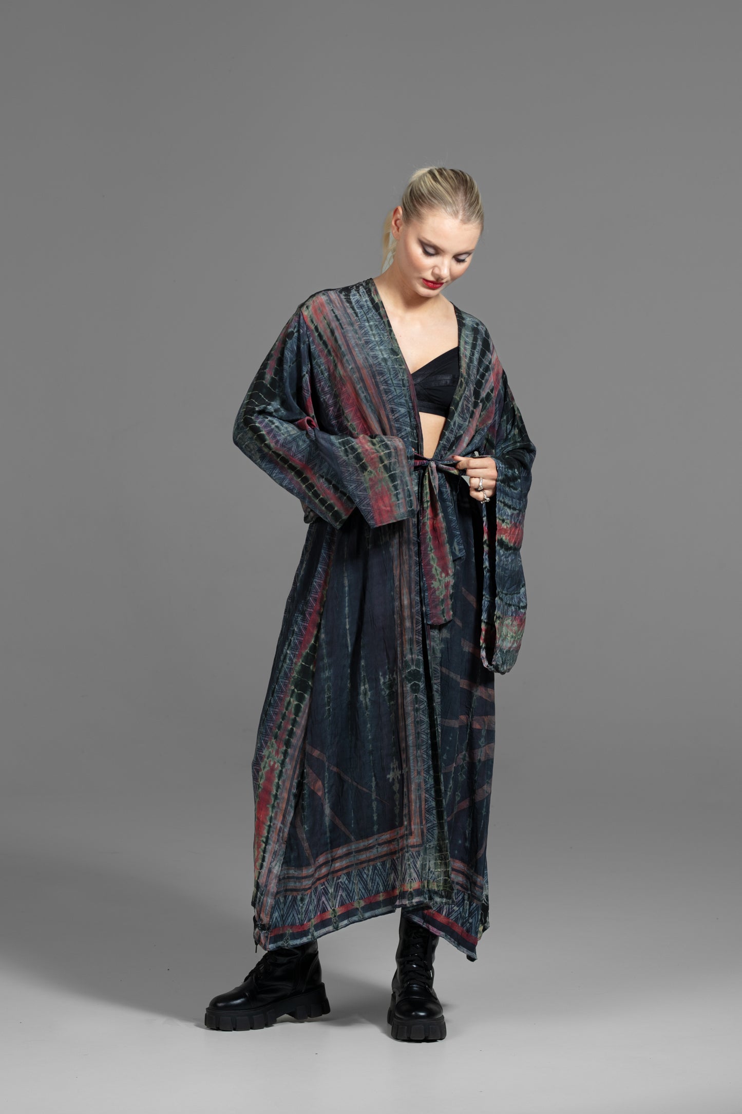 GAIA Kimono Nº118 – Frequency of Rooted Grace