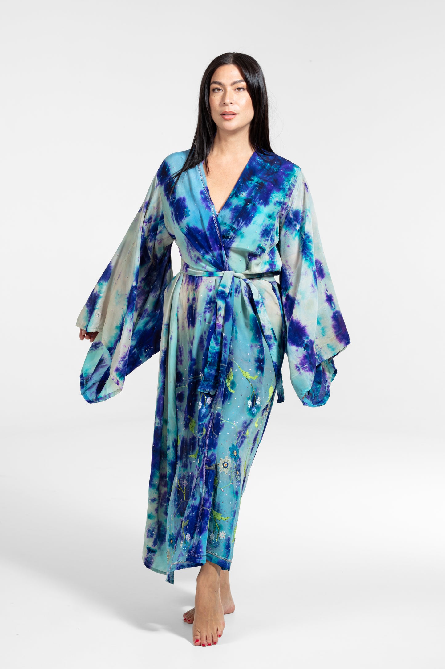 DEVI Kimono Nº03 – Frequency of Serene Power