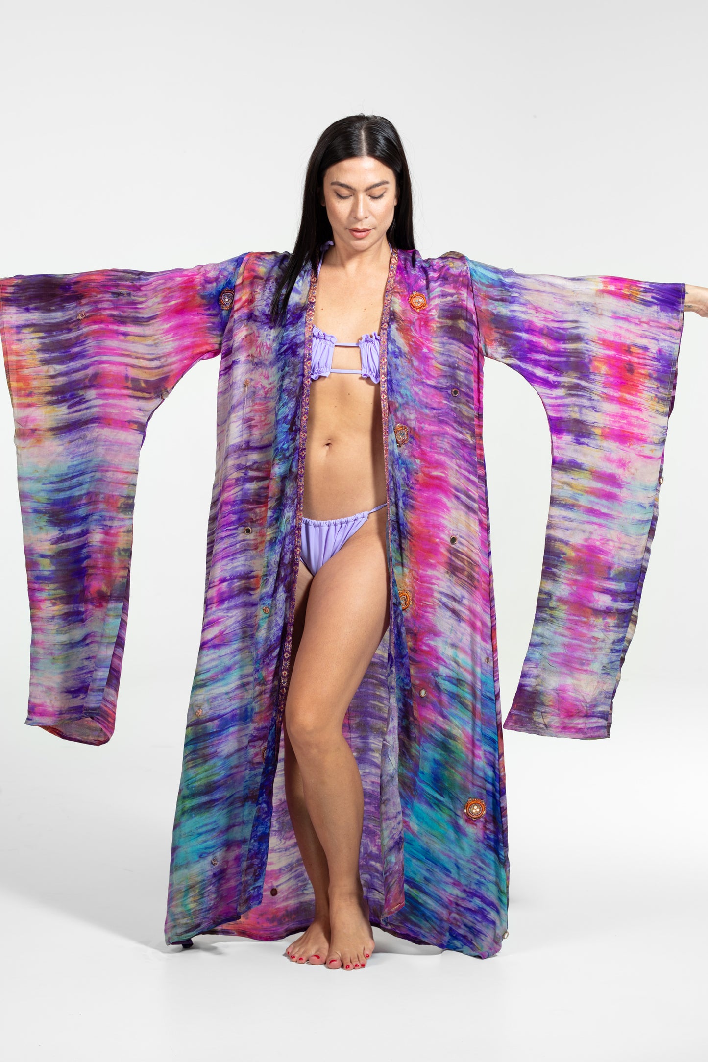 AURA Kimono Nº44 – Frequenz der Strahlkraft