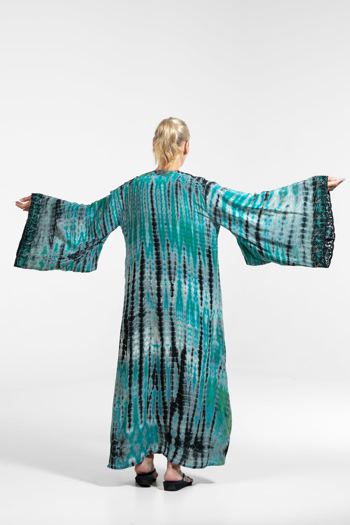 Gaia Kimono leuchtend blau-grau-schwarz