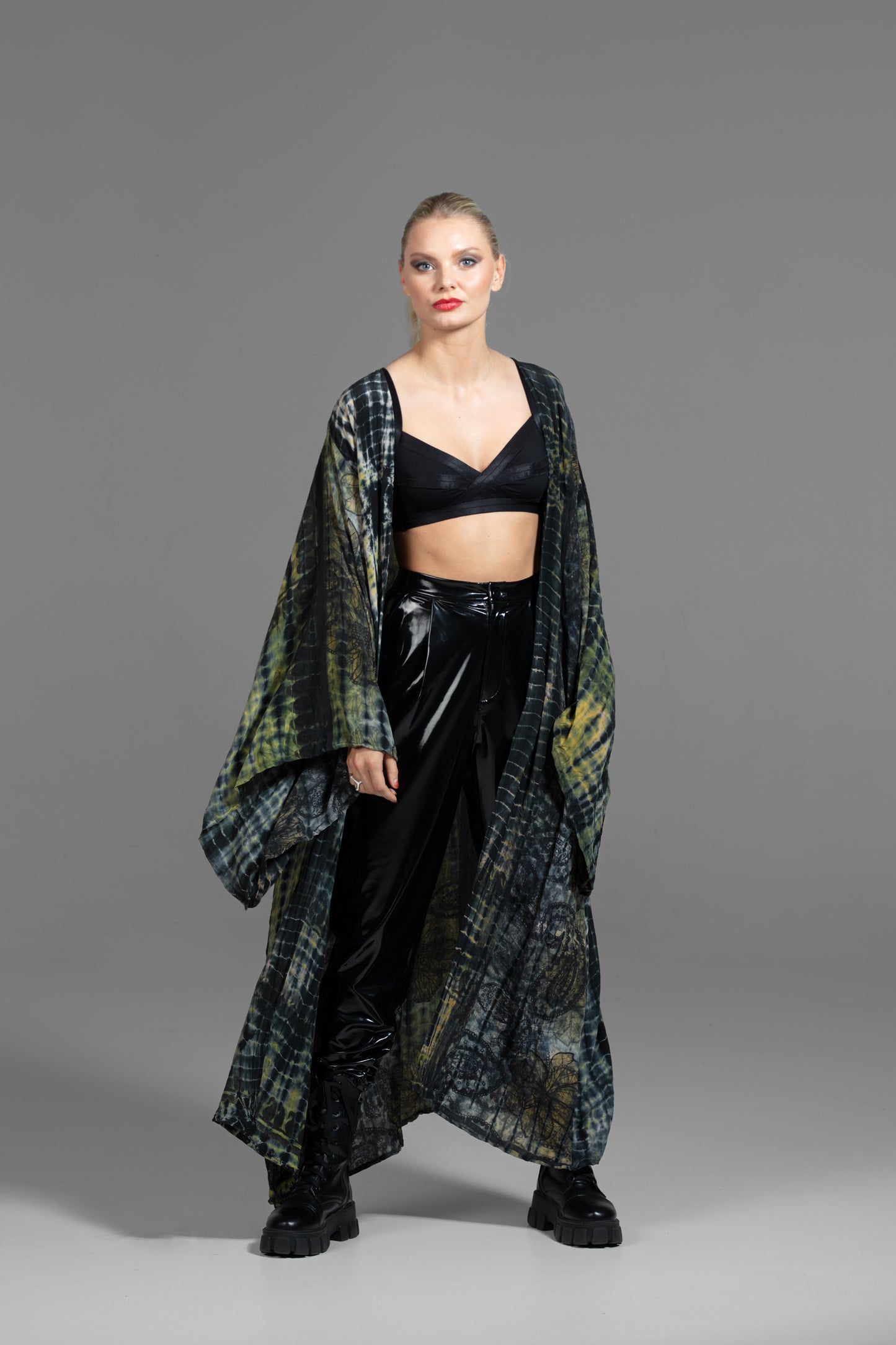 Gaia Kimono grau-gelb-schwarz gemustert
