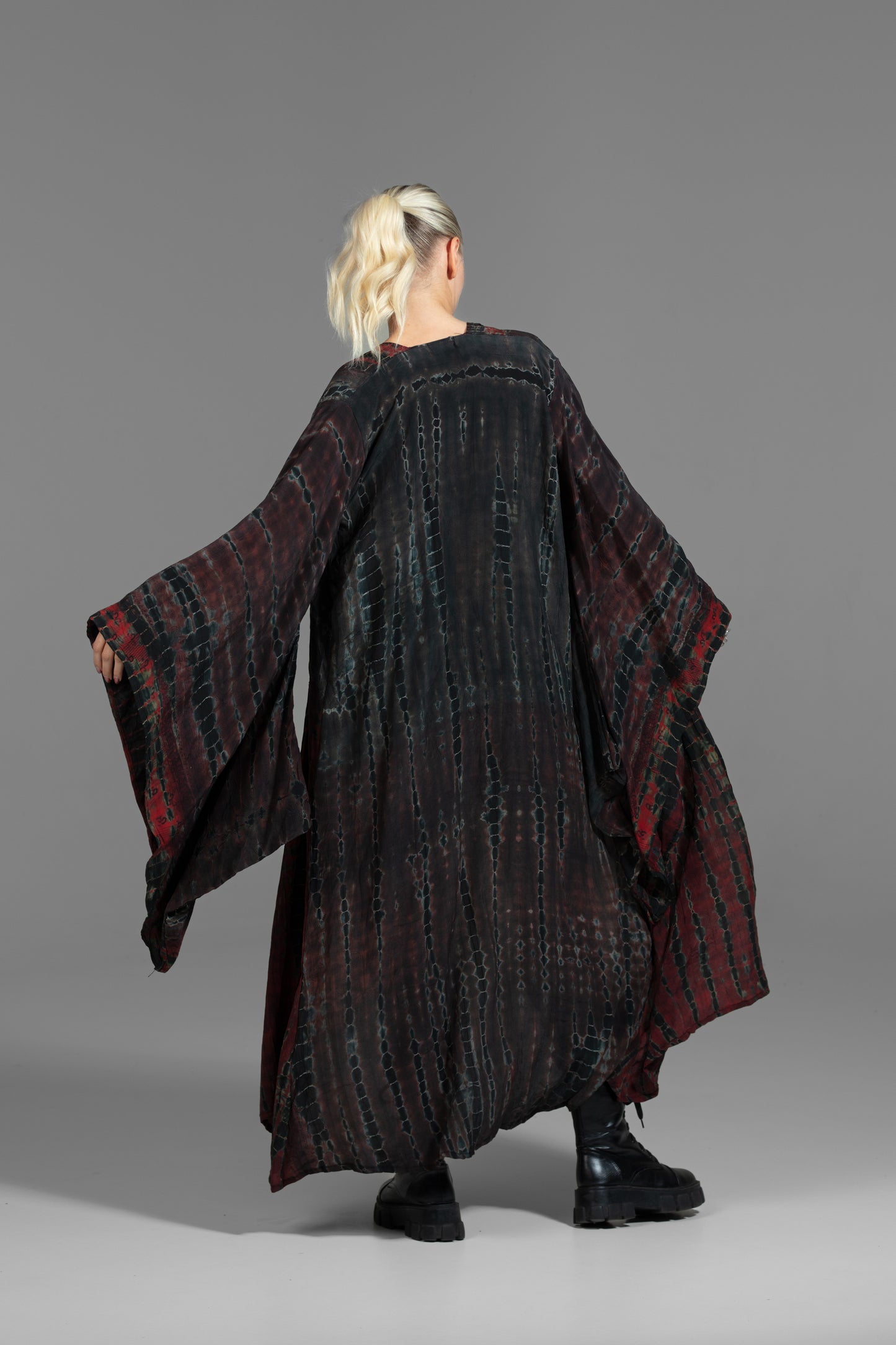 Gaia Kimono dunkelrot-braun-schwarz