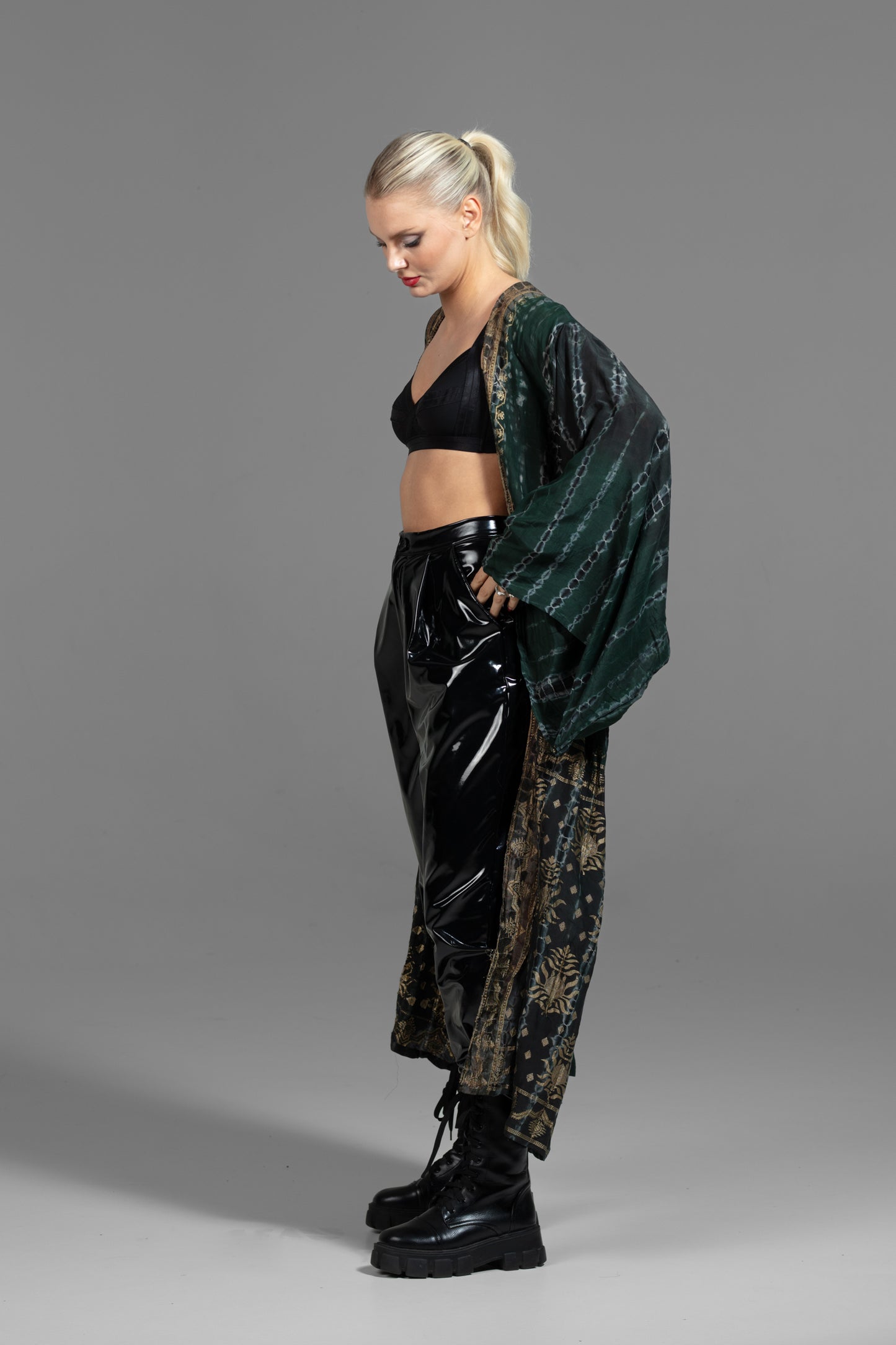 Gaia Kimono dunkelgrün-schwarz