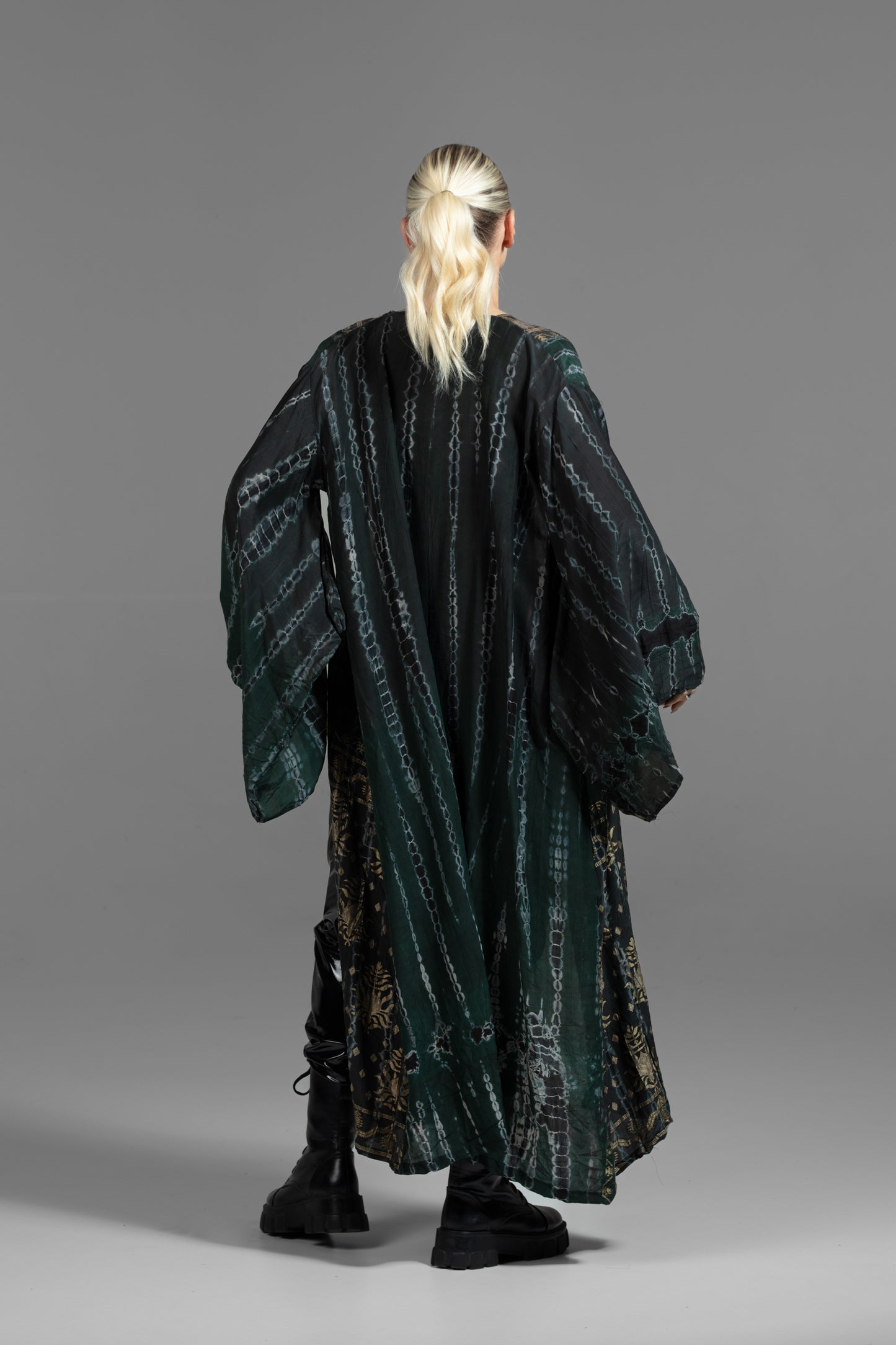 Gaia Kimono dunkelgrün-schwarz