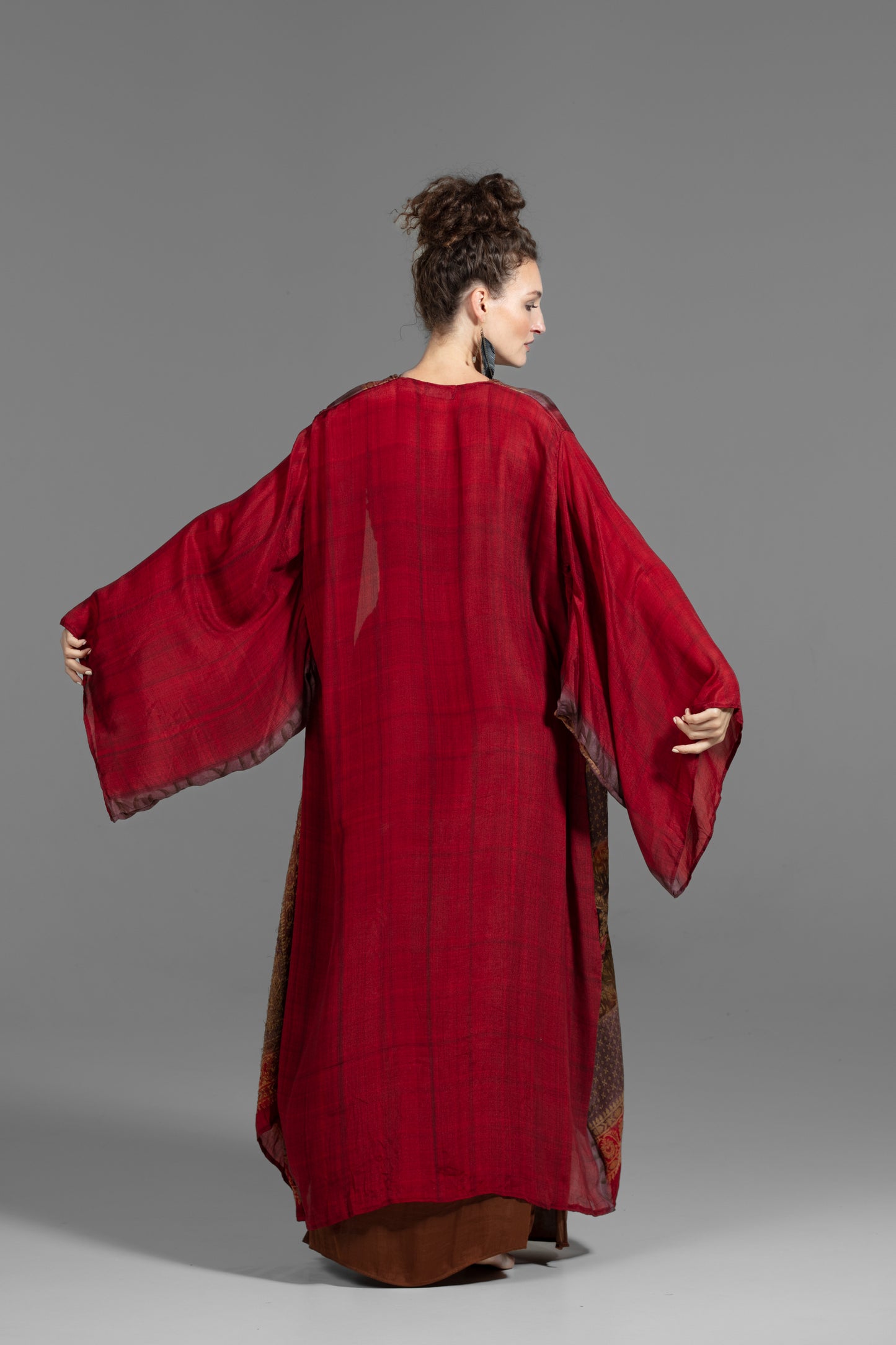 Devi Kimono rot-beige und gemustert