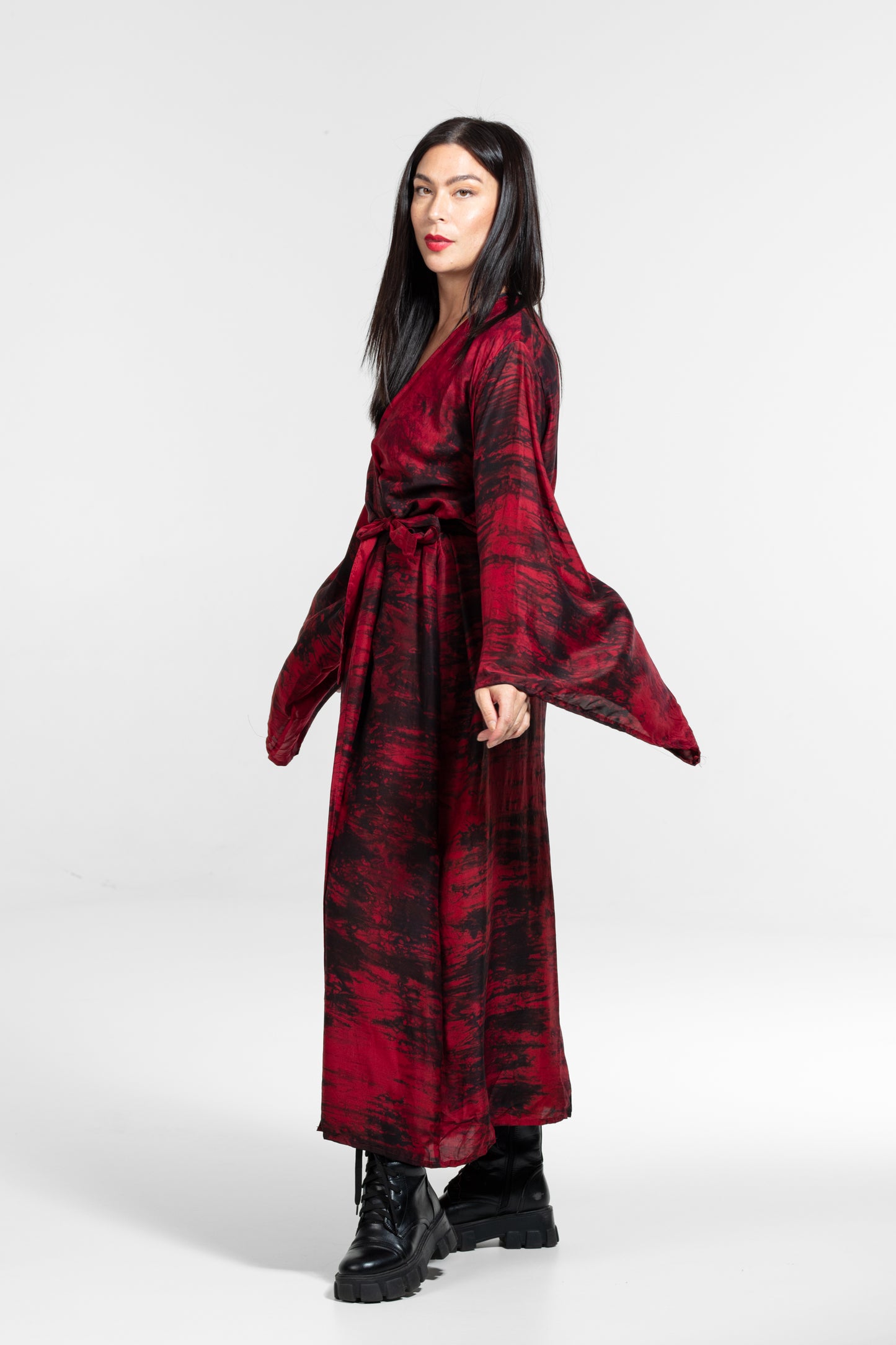 Aura Kimono red-black