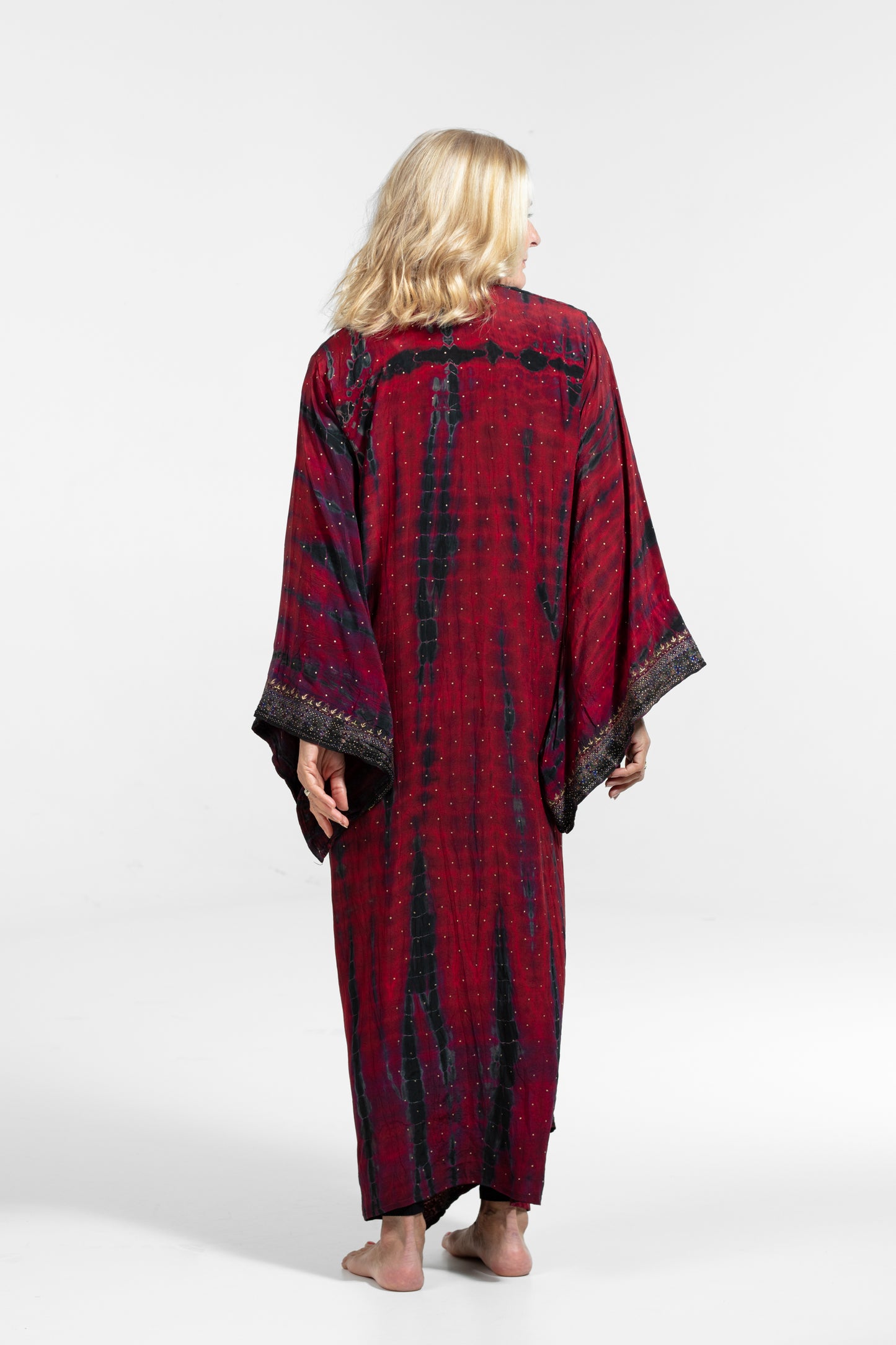 Gaia Kimono rot-schwarz bestickt