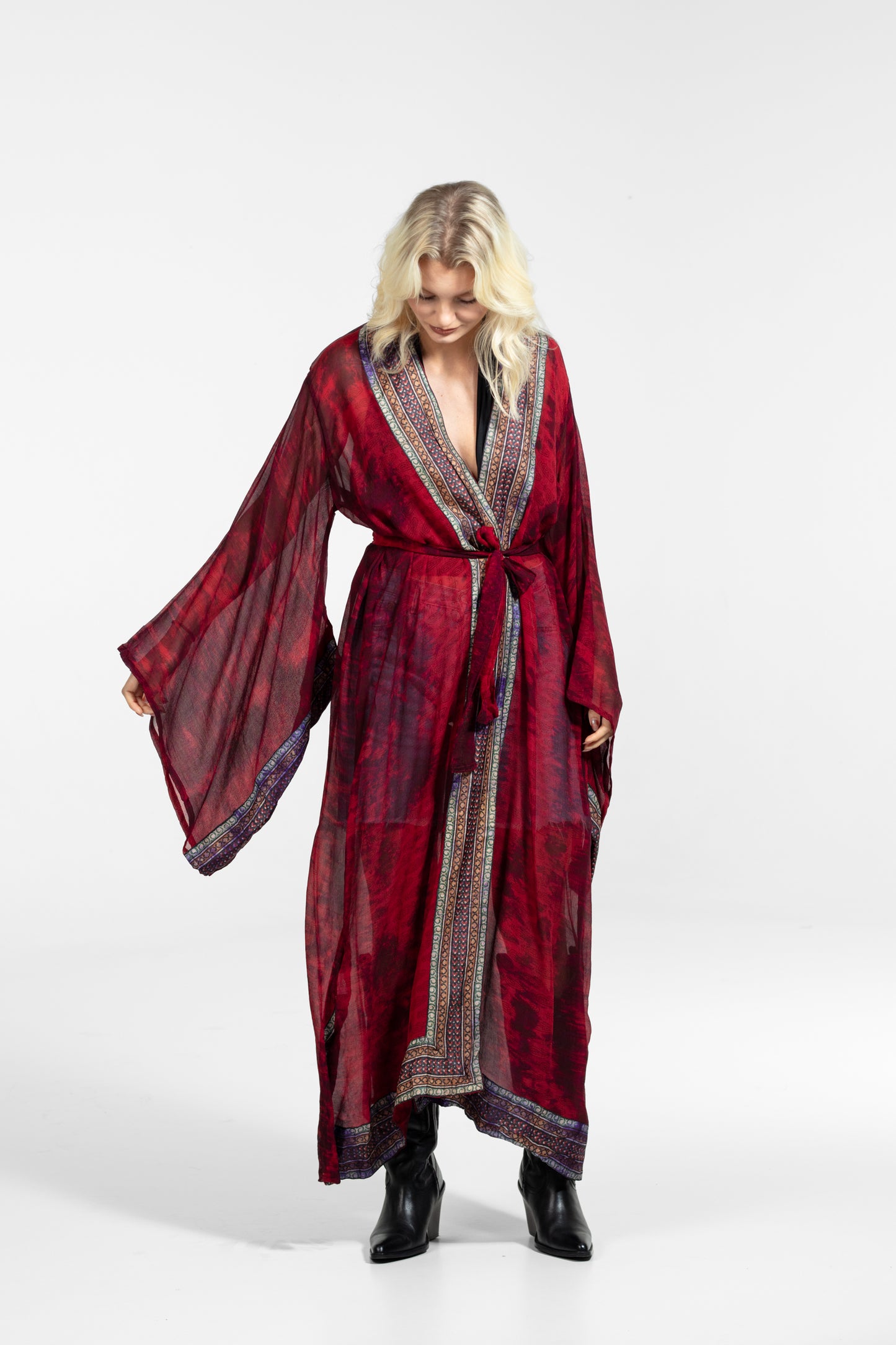Aura Kimono transparent patterned red-black