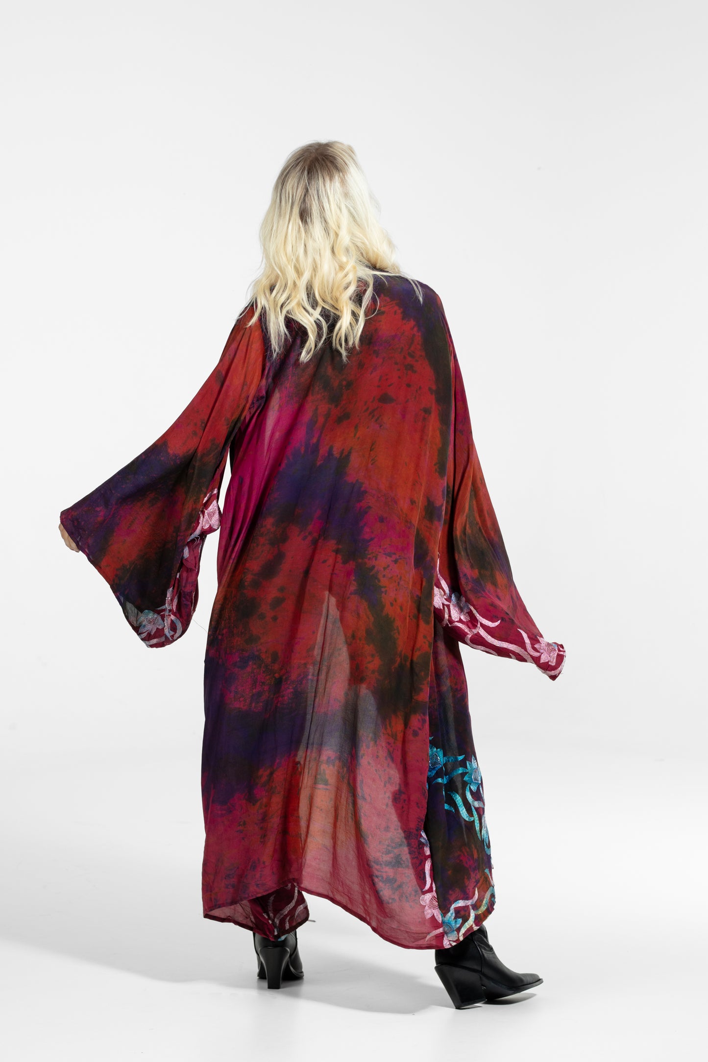 Devi Kimono embroidered pink-orange-purple