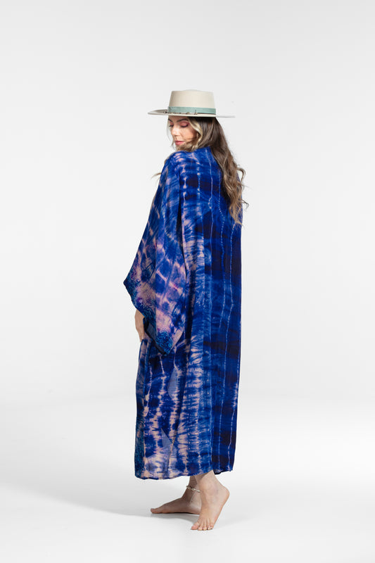 Devi Kimono bestickt rosa-blau