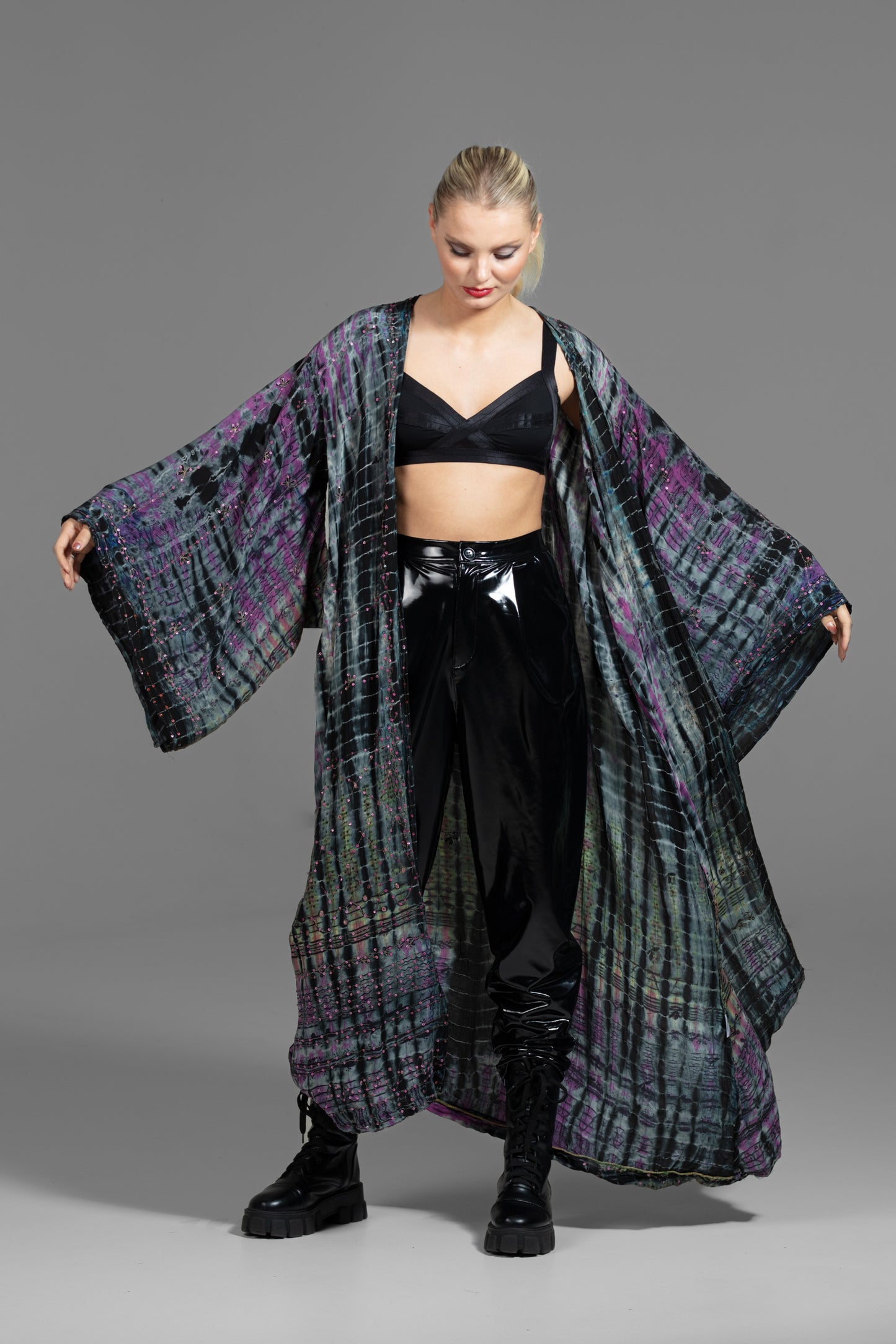 Gaia Kimono Pailletten violett-grau-schwarz