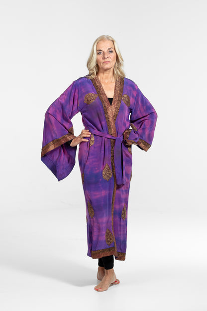 Freya Kimono gold bestickt lila rosa