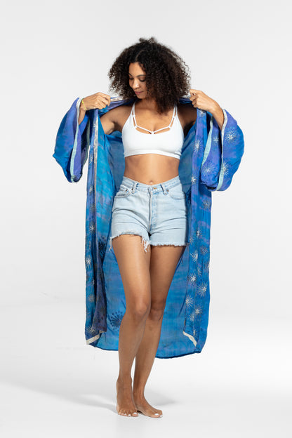 Devi Kimono blau bestickt