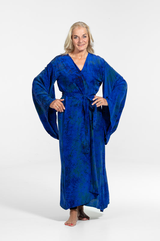 OYA Studio Aura Radiance Kimono – Handcrafted Luxury, Healing and Transformation, Miracle Frequency, dark blue-black