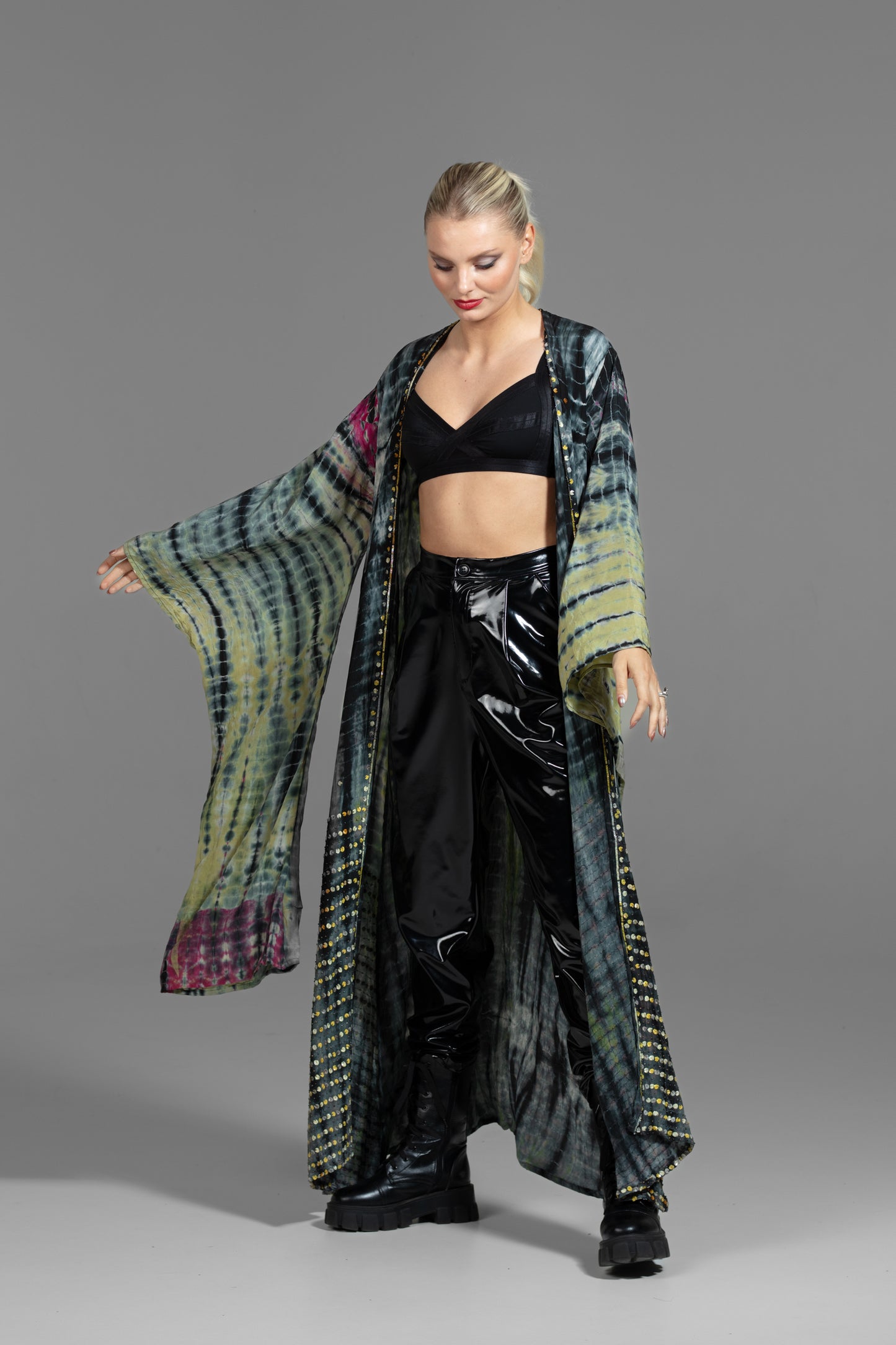 Gaia Kimono blau-grün-schwarz mit japanischen langen Ärmeln