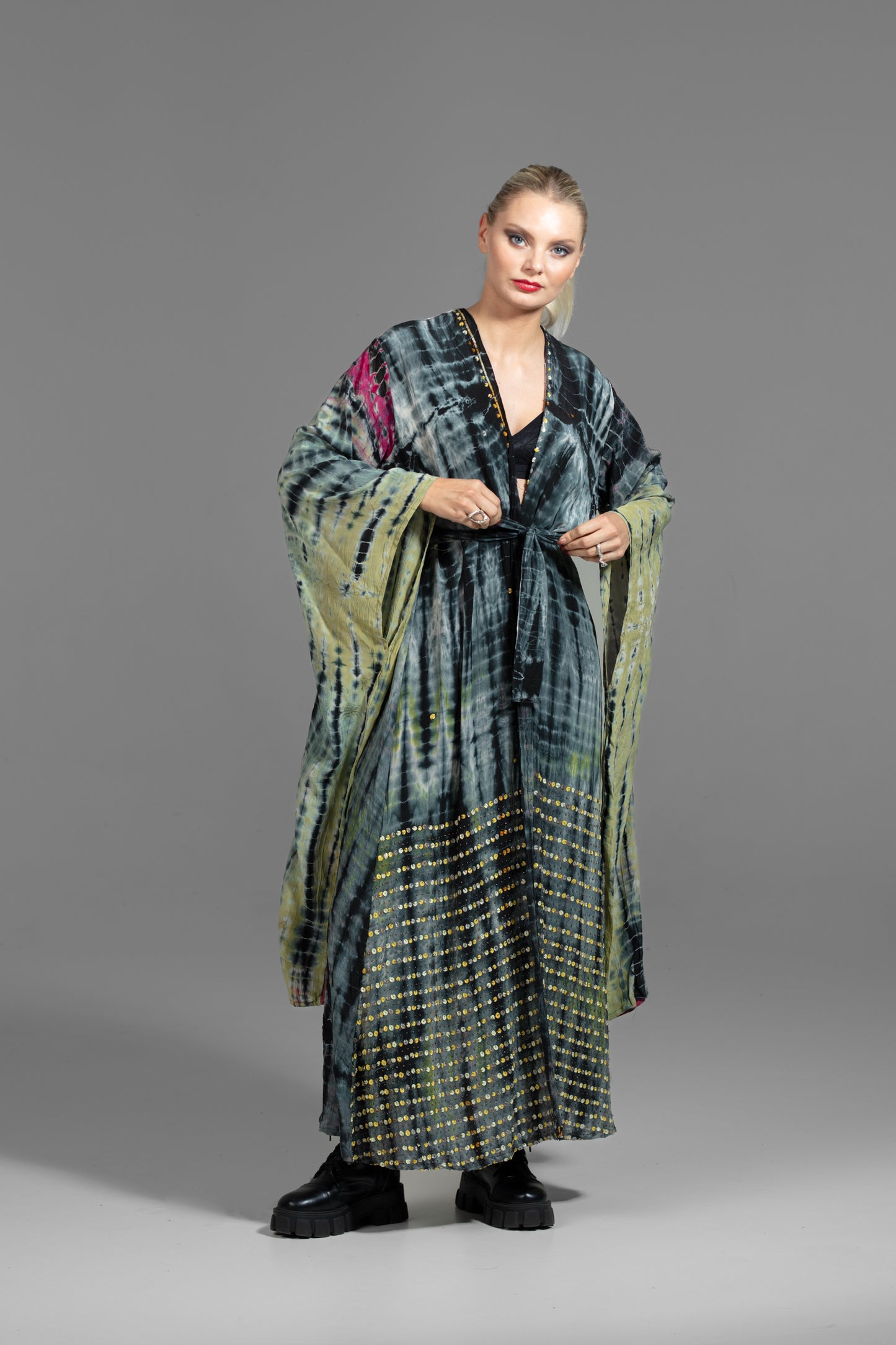 Gaia Kimono blau-grün-schwarz mit japanischen langen Ärmeln