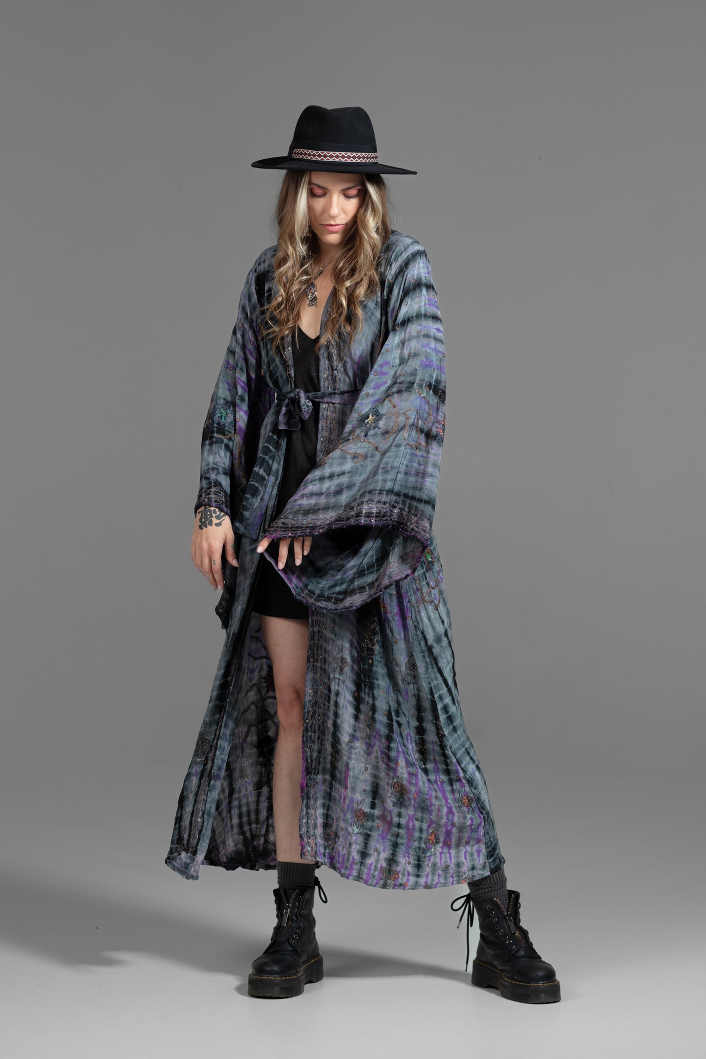 Gaia Kimono violett-babyblau-schwarz